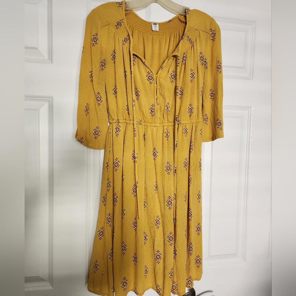 Old Navy Flocked Dress